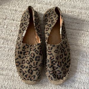 Cheetah/leopard soludos sneakers